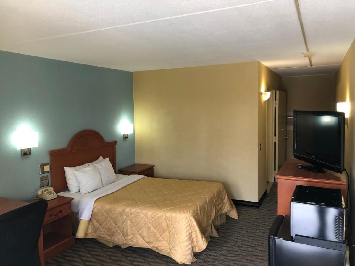 Rodeway Inn Joint Base Andrews Area Кэмп Спрингс Экстерьер фото