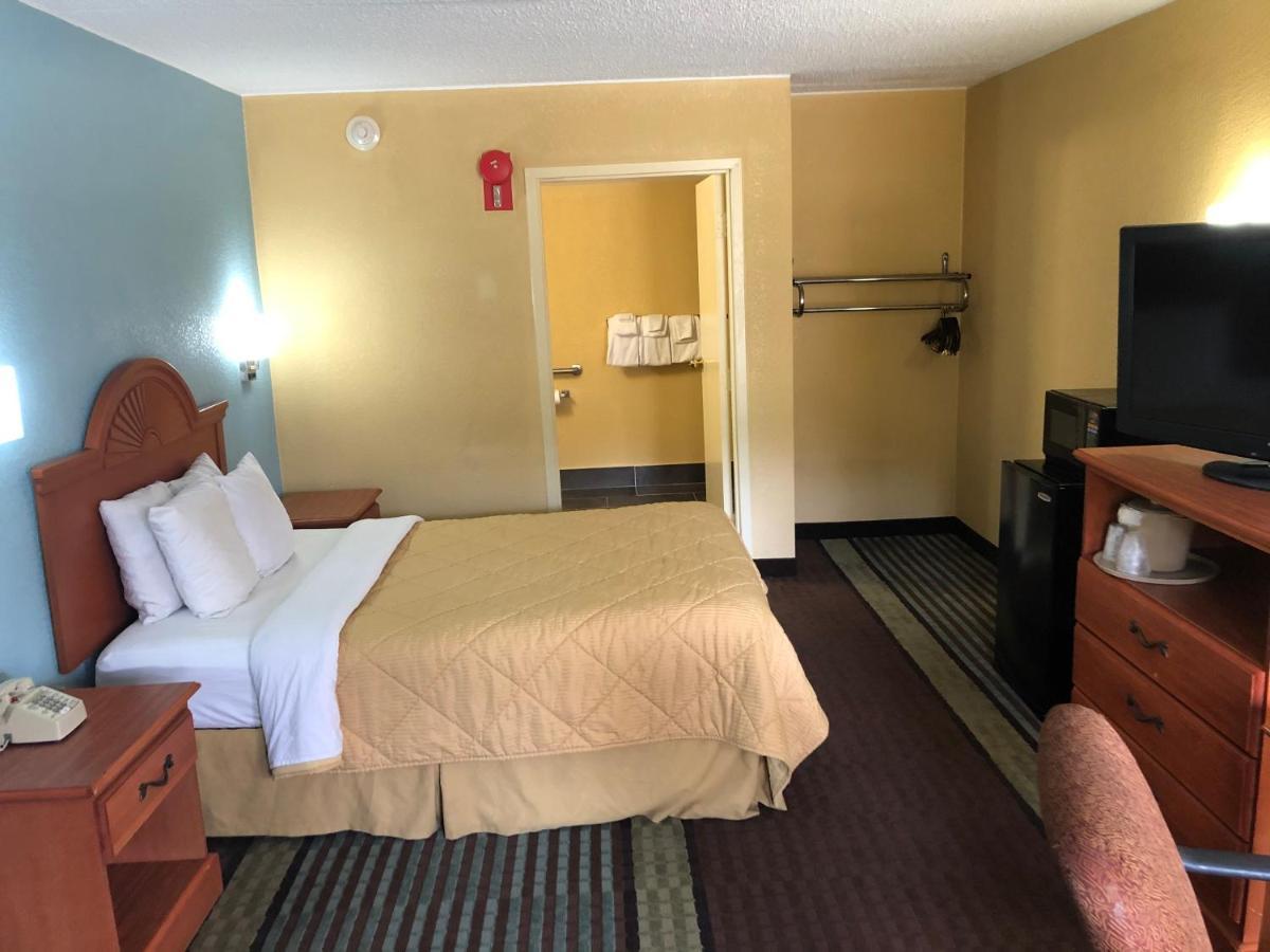 Rodeway Inn Joint Base Andrews Area Кэмп Спрингс Экстерьер фото