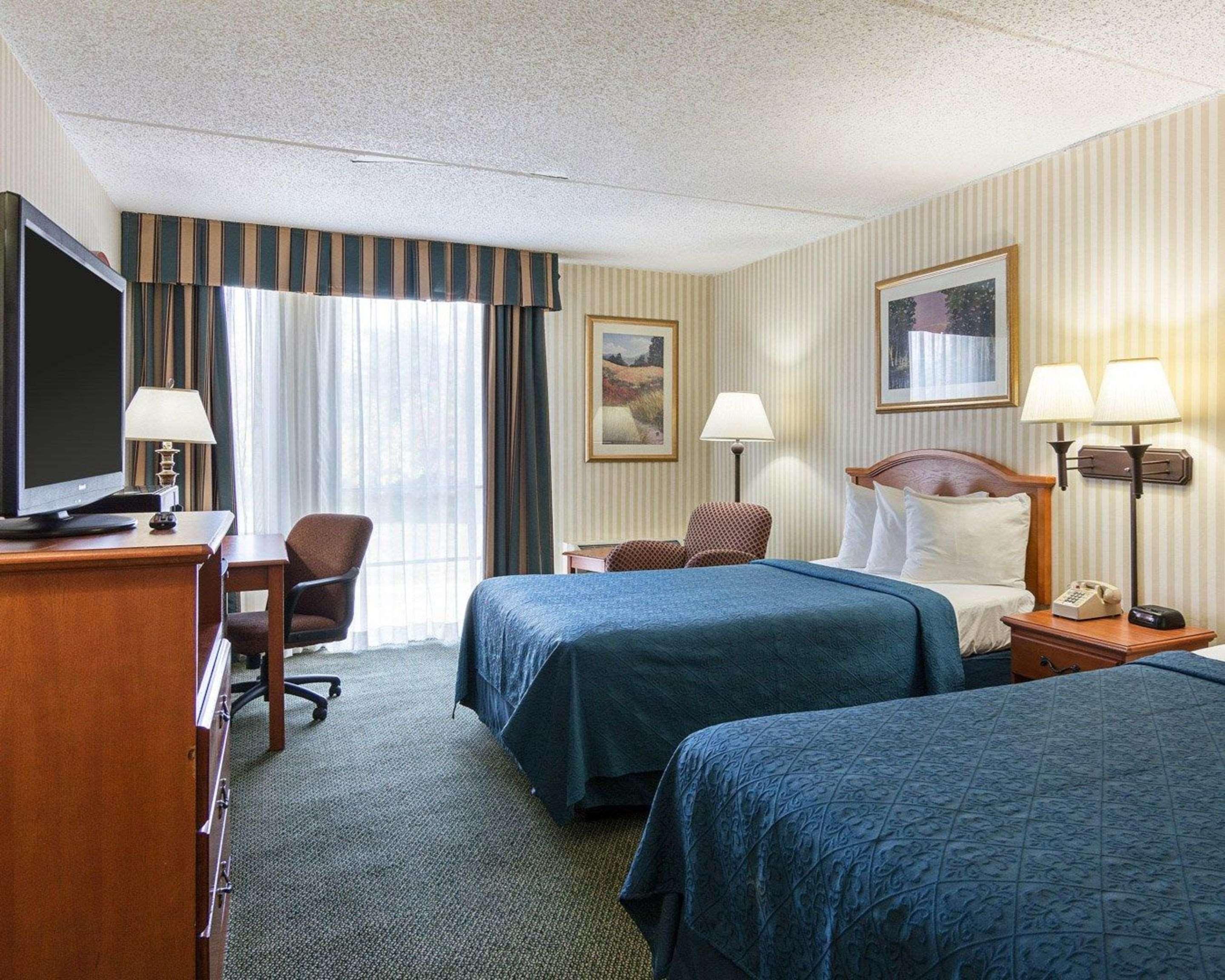 Rodeway Inn Joint Base Andrews Area Кэмп Спрингс Экстерьер фото