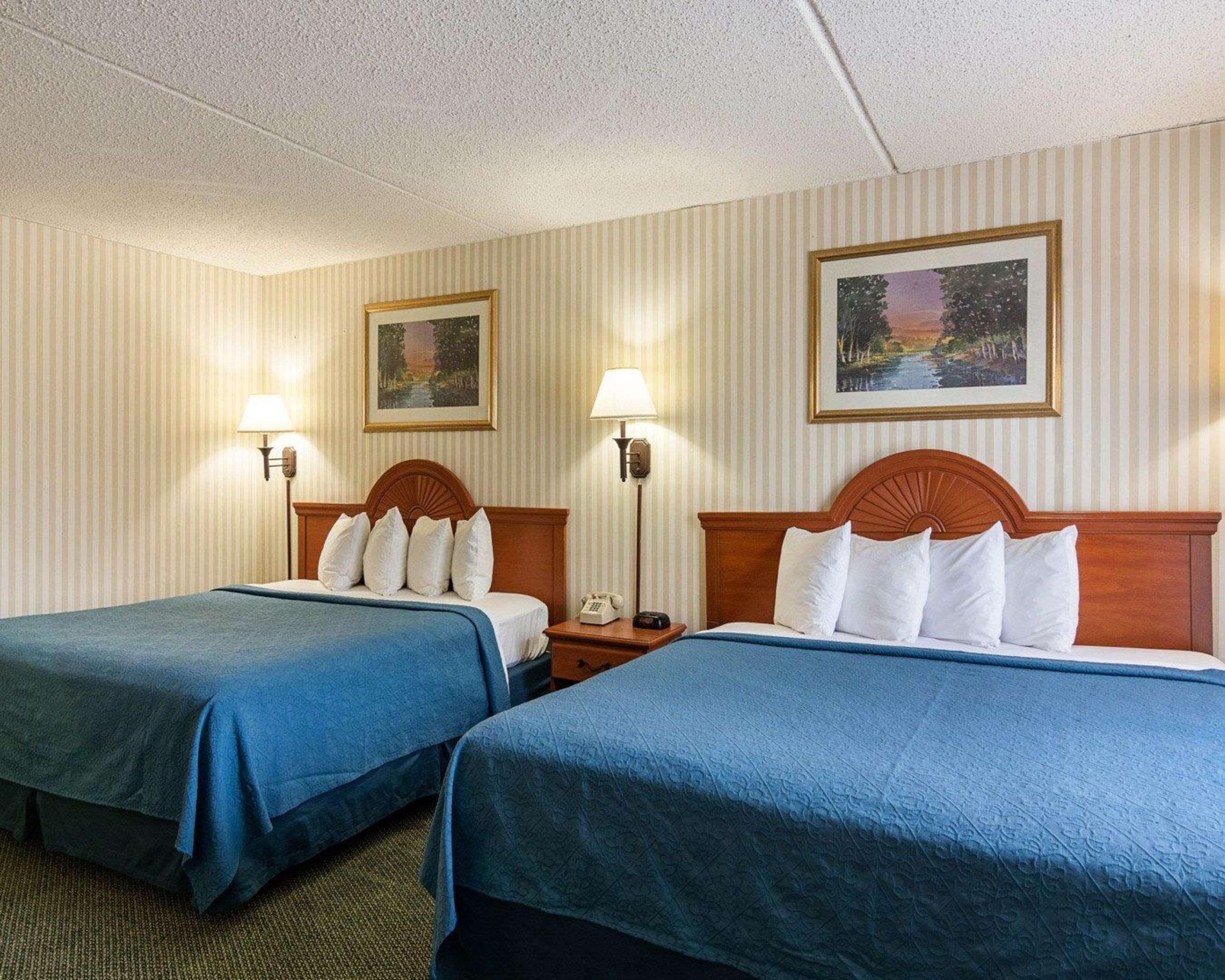 Rodeway Inn Joint Base Andrews Area Кэмп Спрингс Экстерьер фото