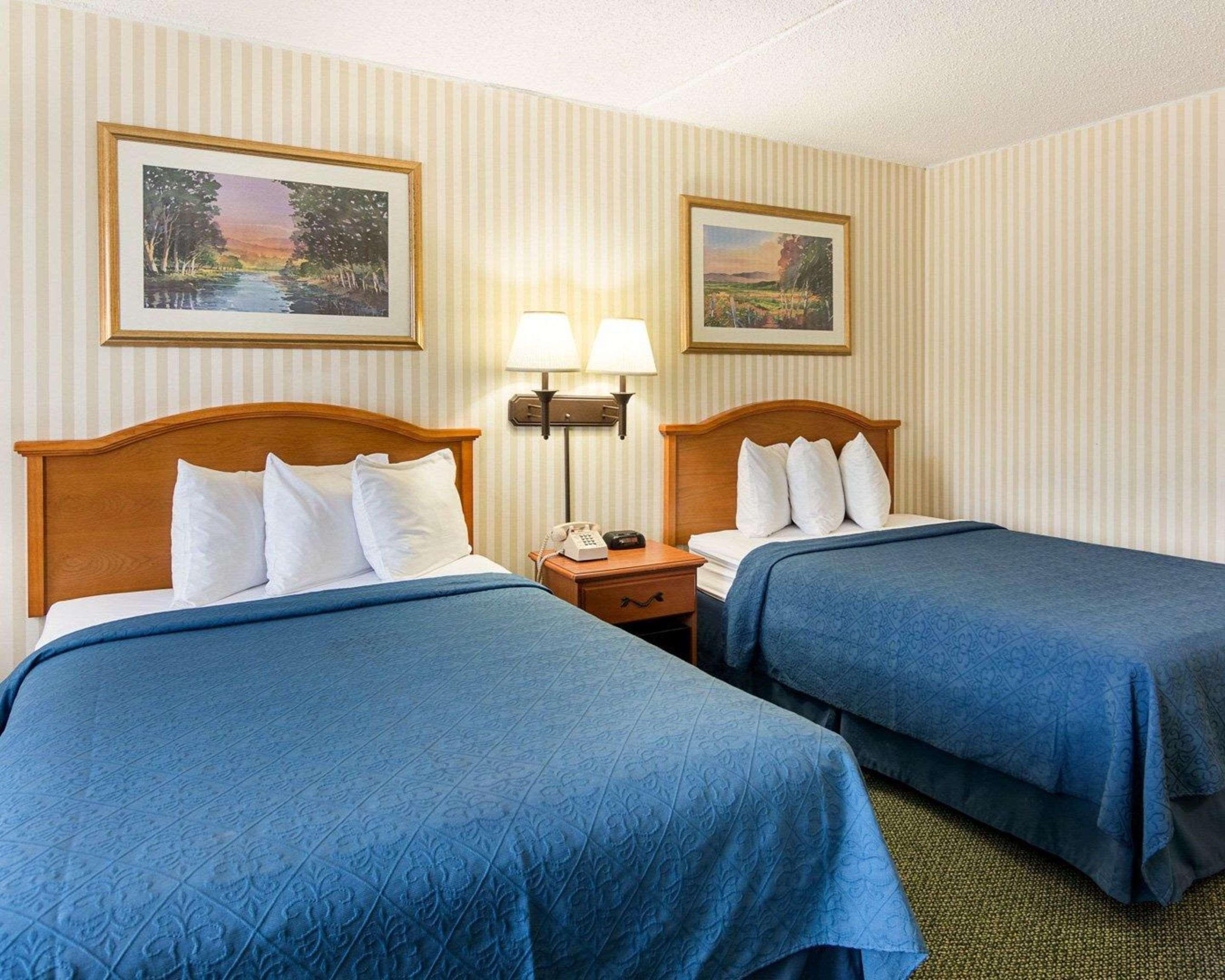 Rodeway Inn Joint Base Andrews Area Кэмп Спрингс Экстерьер фото